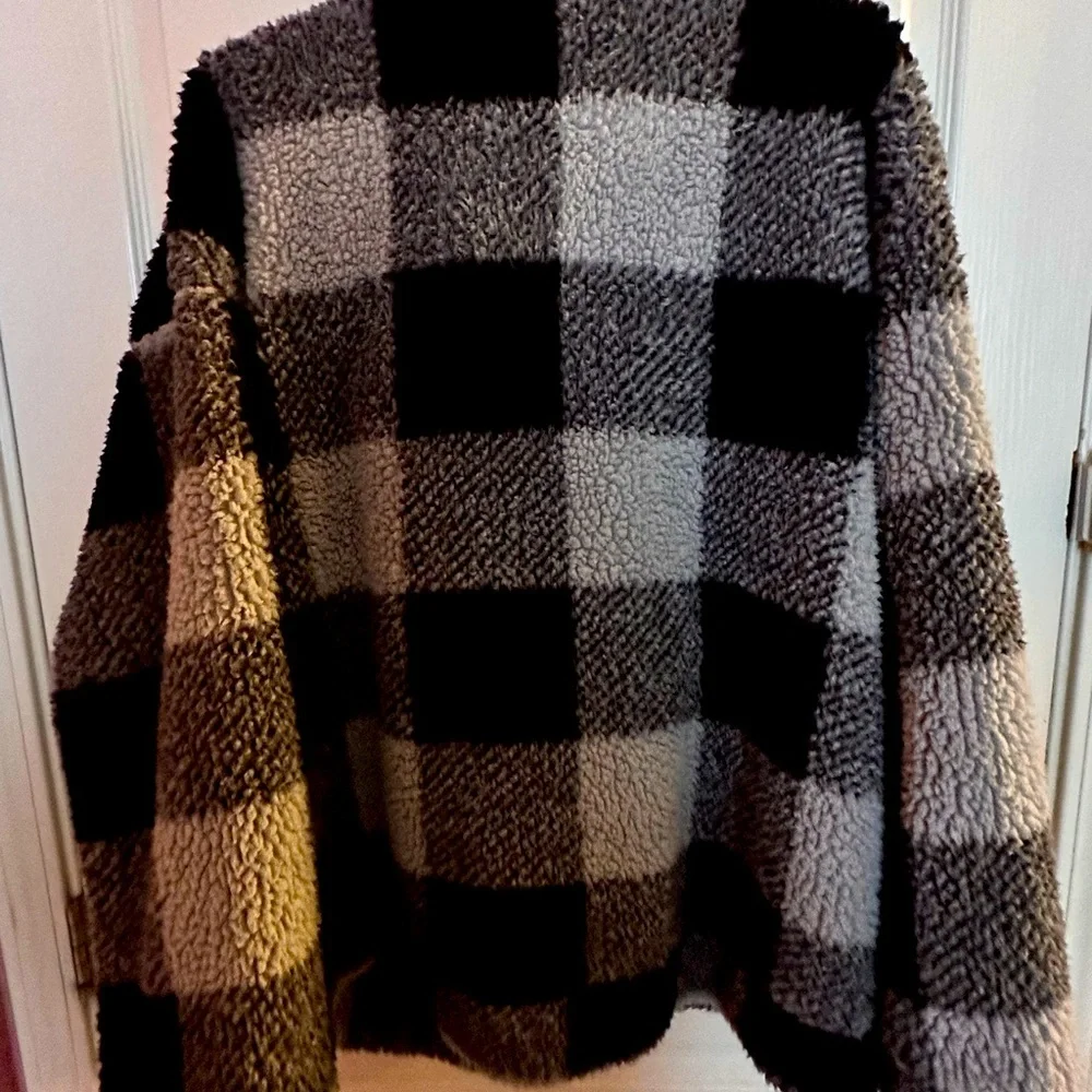 Fleece Jacket - Picture 2 of 4
